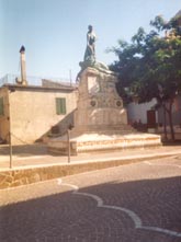  Monumento ai caduti della prima guerra mondiale